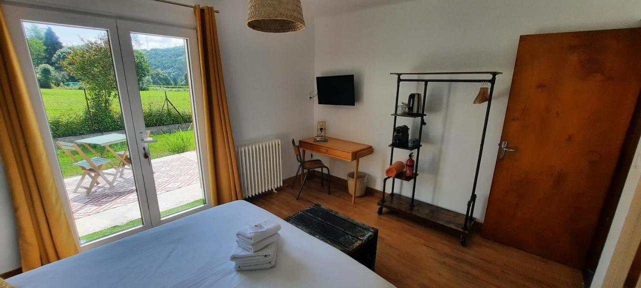Le Jardin De Moulis, Saint Girons, Ariege, Pyrenees, Bed & Breakfast ภายนอก รูปภาพ