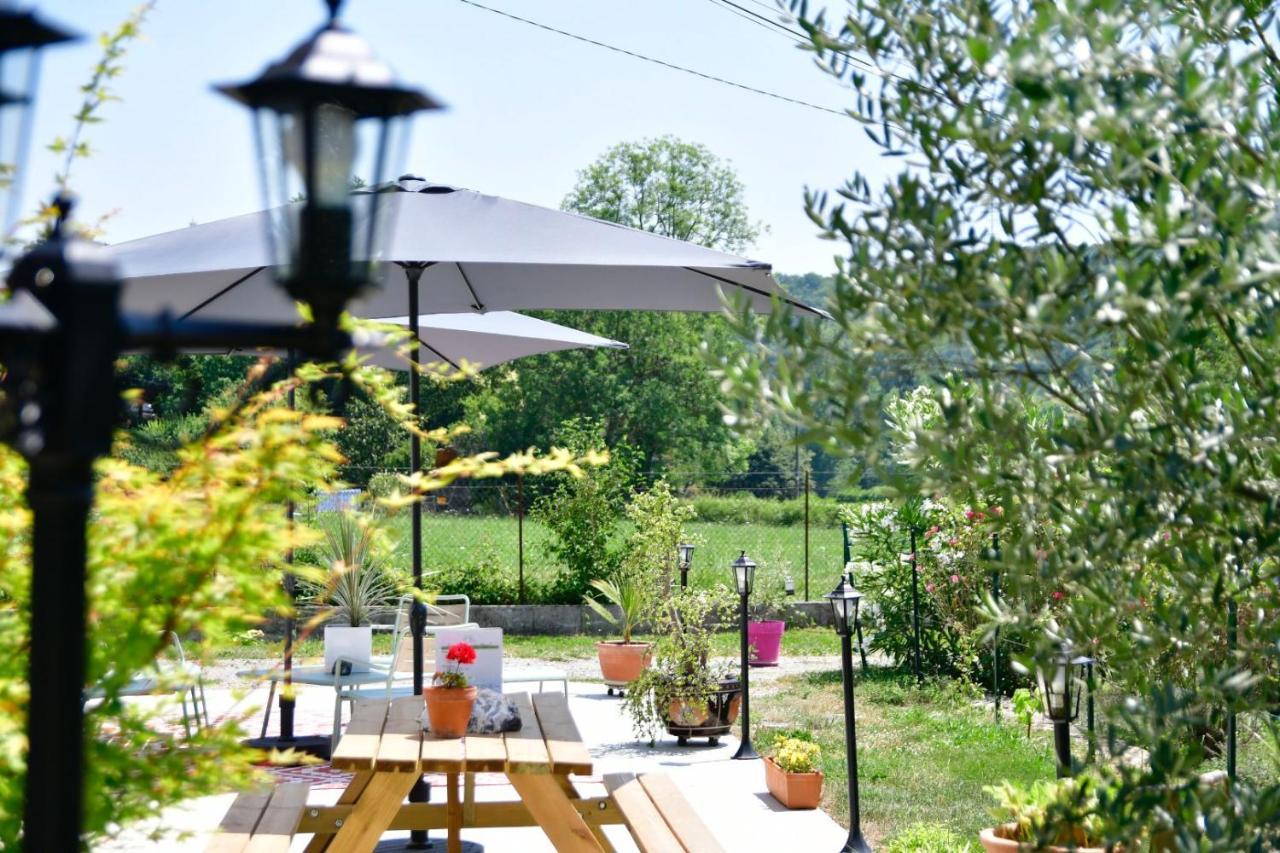 Le Jardin De Moulis, Saint Girons, Ariege, Pyrenees, Bed & Breakfast ภายนอก รูปภาพ