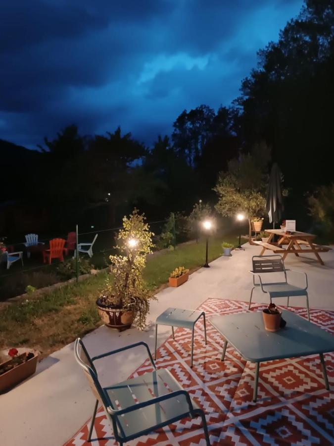 Le Jardin De Moulis, Saint Girons, Ariege, Pyrenees, Bed & Breakfast ภายนอก รูปภาพ