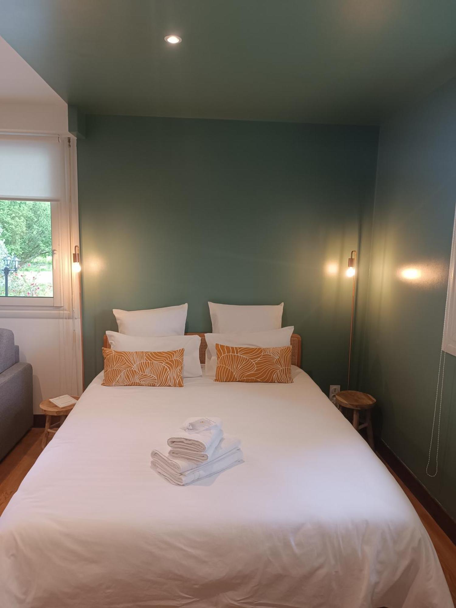Le Jardin De Moulis, Saint Girons, Ariege, Pyrenees, Bed & Breakfast ภายนอก รูปภาพ