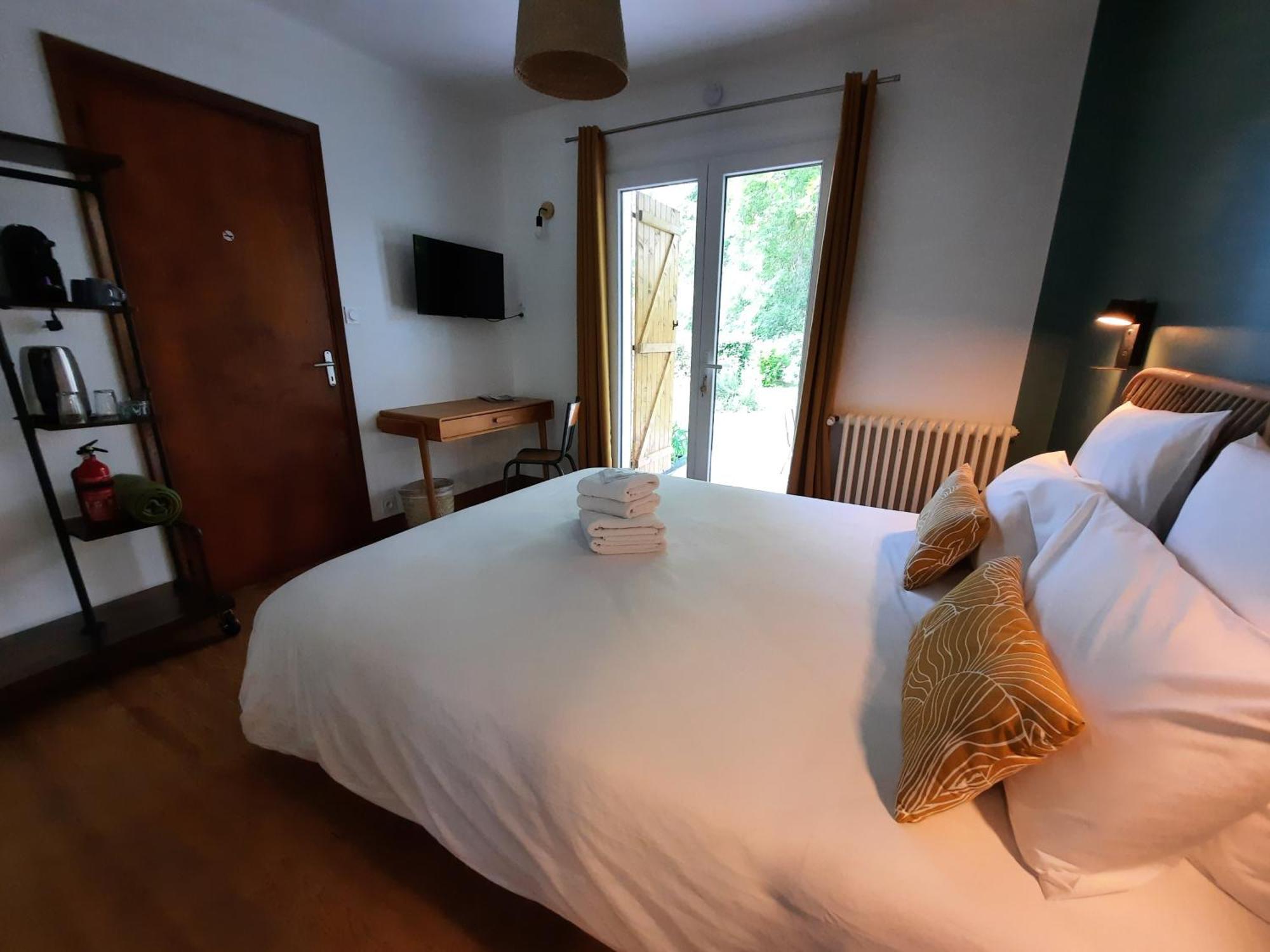 Le Jardin De Moulis, Saint Girons, Ariege, Pyrenees, Bed & Breakfast ภายนอก รูปภาพ