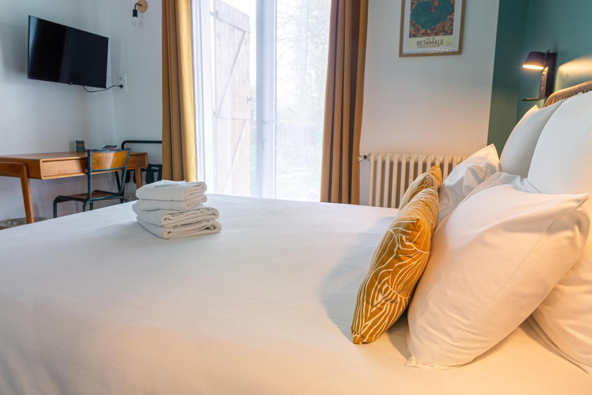 Le Jardin De Moulis, Saint Girons, Ariege, Pyrenees, Bed & Breakfast ภายนอก รูปภาพ